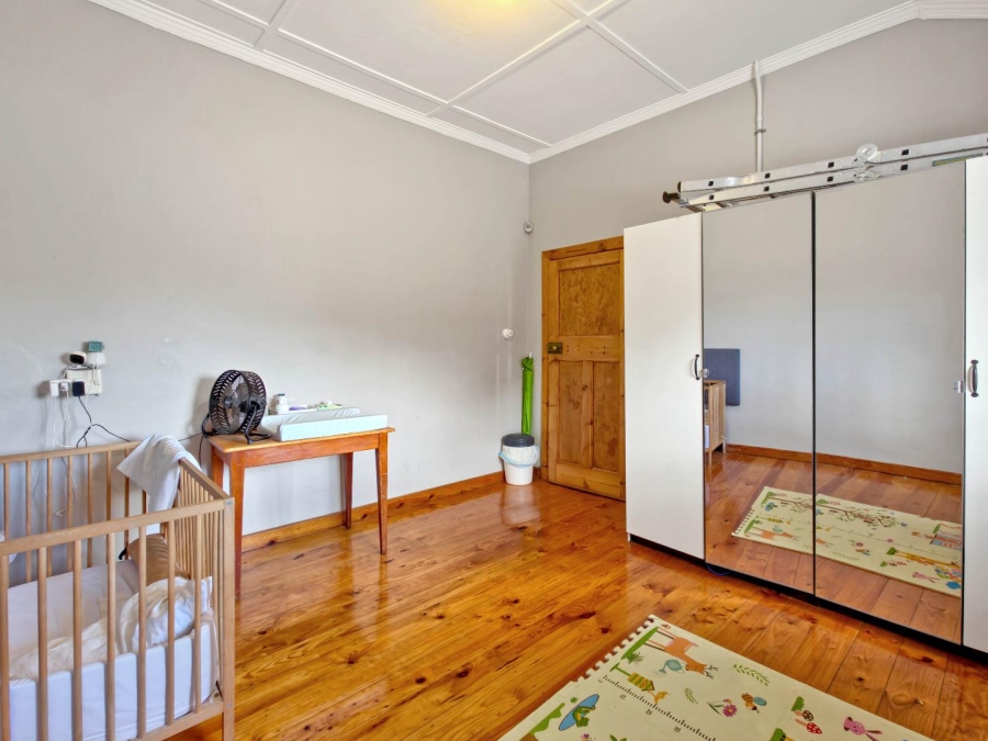 To Let 2 Bedroom Property for Rent in Vredehoek Western Cape